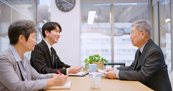 Leadership Services: Drive Engagement, Retention, and Productivity